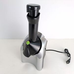 Yonanas Classic Frozen Fruit Soft Serve Maker Machine, Never Used, West Bend 901